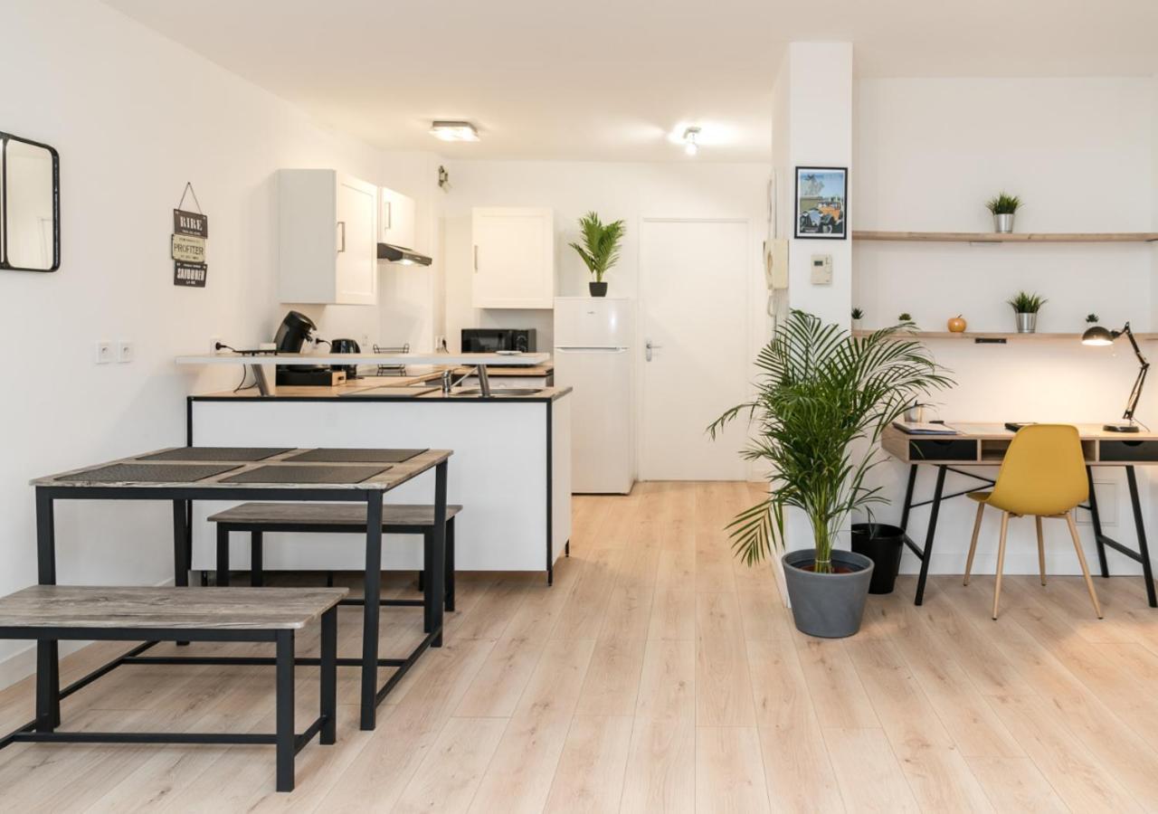 "Le Roll'S" - 1 Chambre - 5 Couchages - Calme - Terrasse - Parking Prive Τουρ Εξωτερικό φωτογραφία